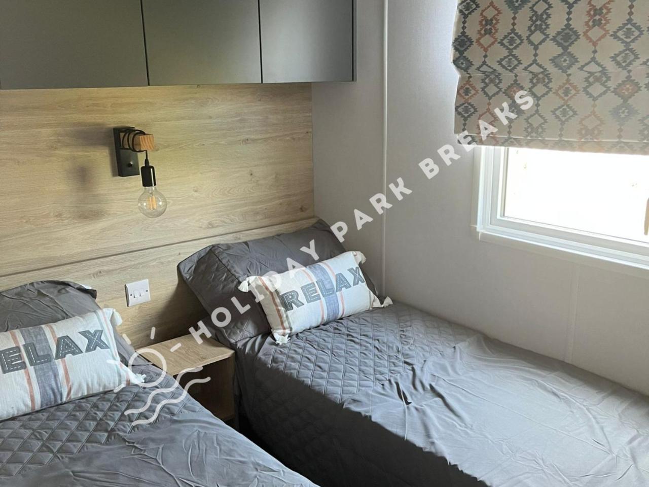Sunset - A Relaxing Gold 3 Bed Holiday Home At Seal Bay Resort Чичестър Екстериор снимка